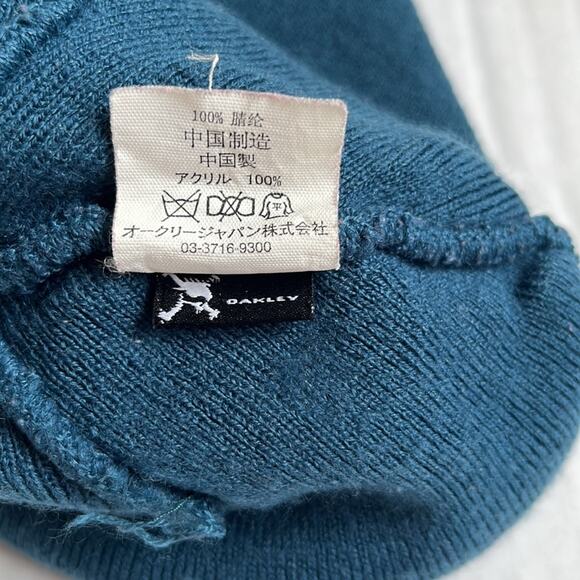 Oakley Logo Beanie Cap Regular Fit - Picture 5 of 7